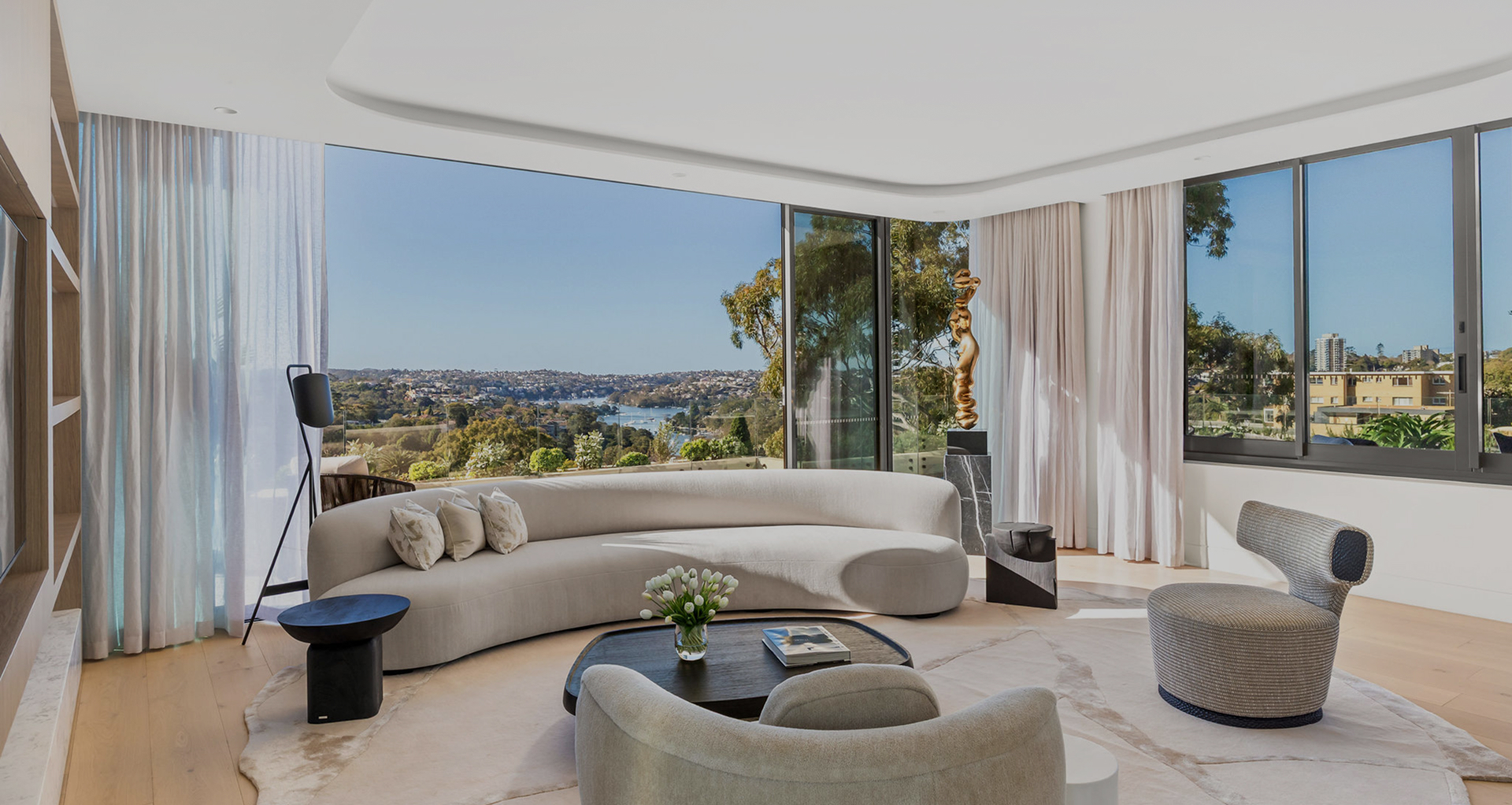 Penthouse with Harbour View